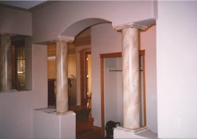Painted marble effect on columns